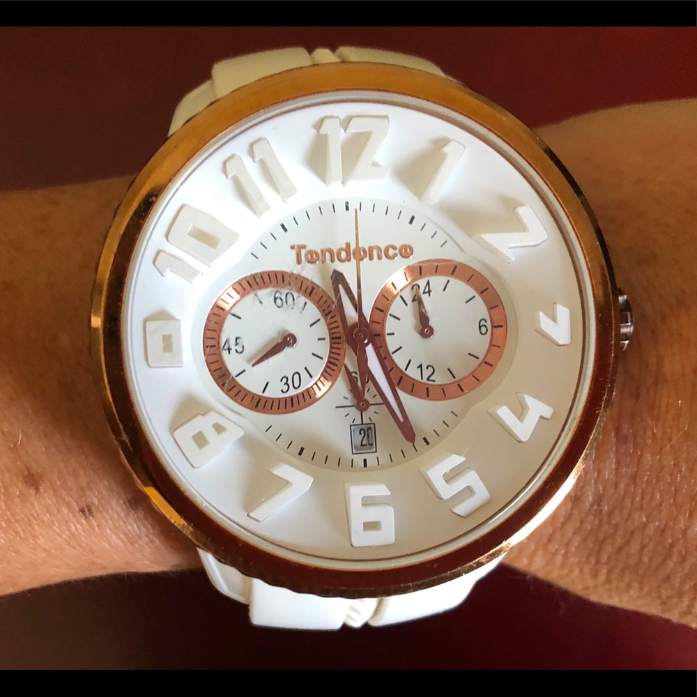 Tendency ladies watch